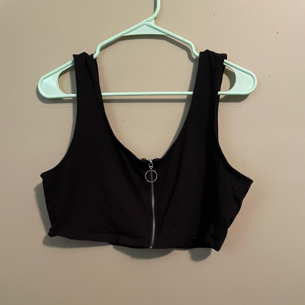 Black zip up crop top